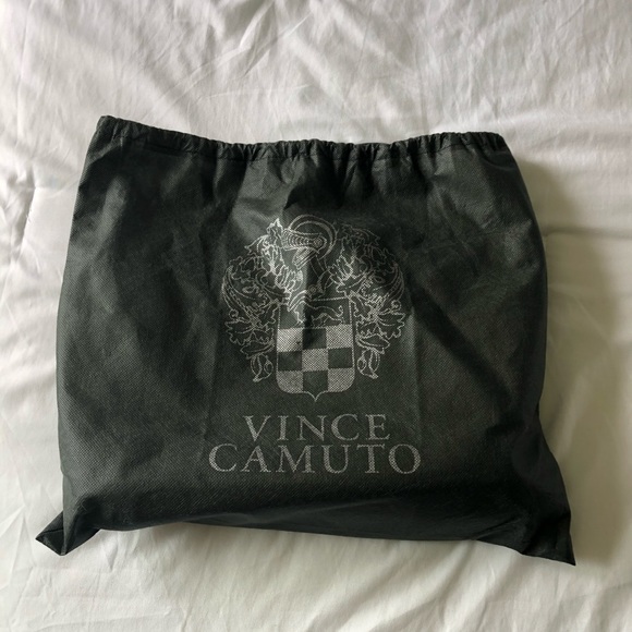 Vince Camuto Handbags - Vince Camuto Shoulder Bag